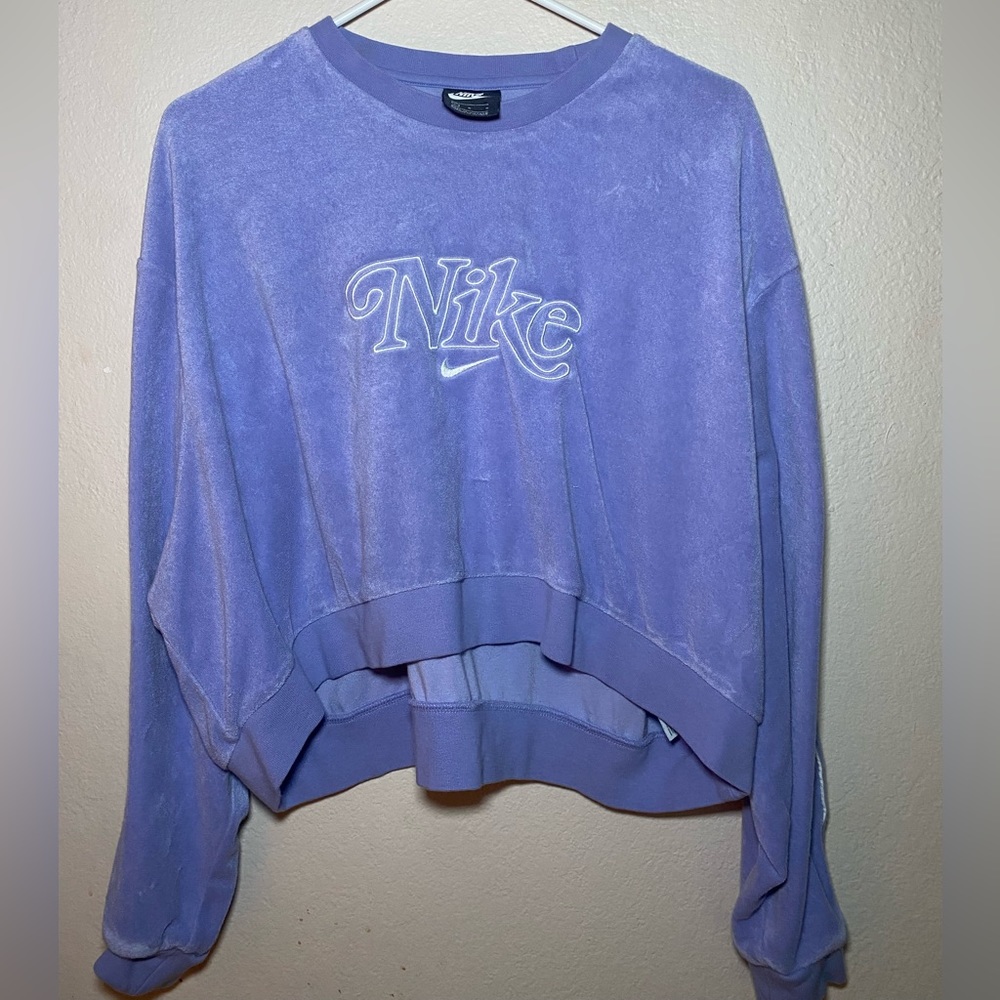 Nike vintage style crew neck sweater